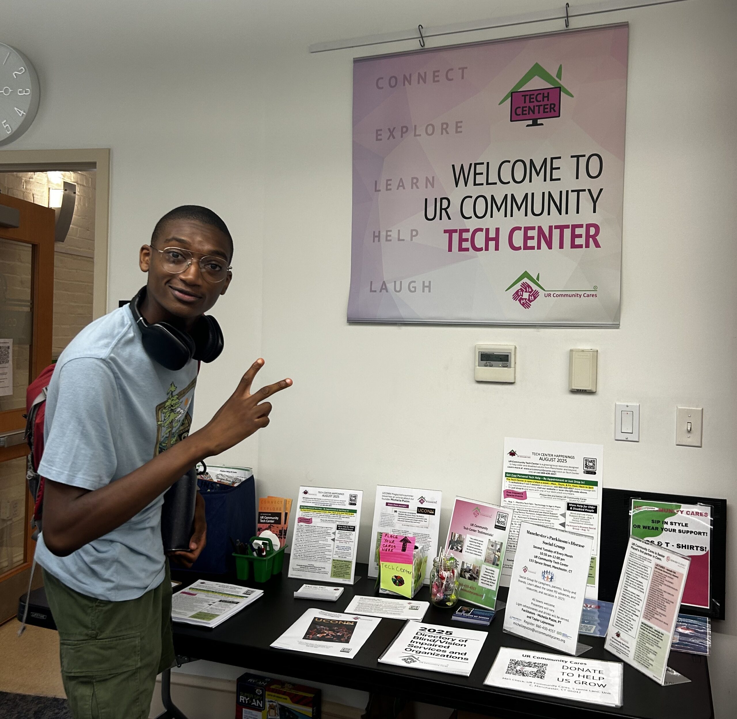 Volunteer in UR Community Tech Center